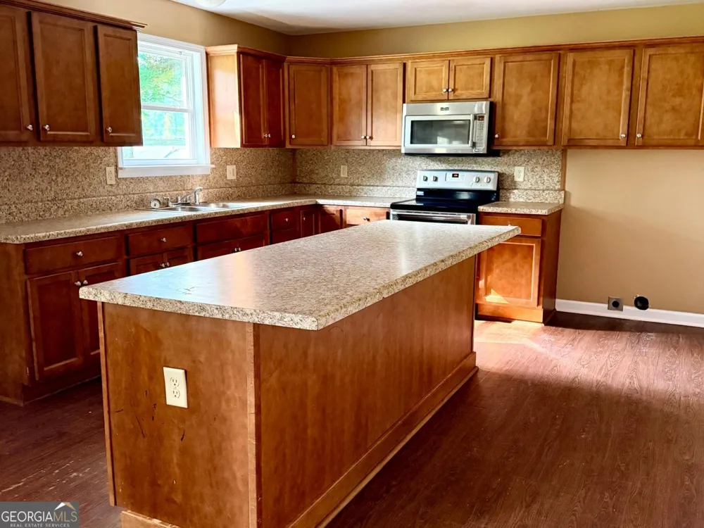 295 Craigtown RD NE Calhoun, GA 30701