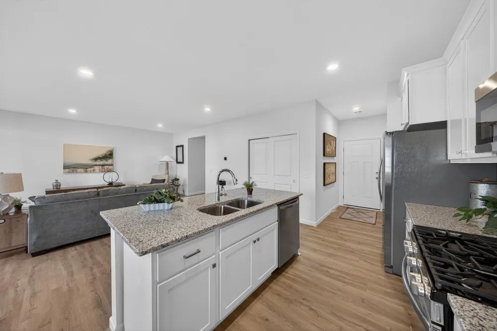 1804 Dale Place SE Pine Island, MN 55963
