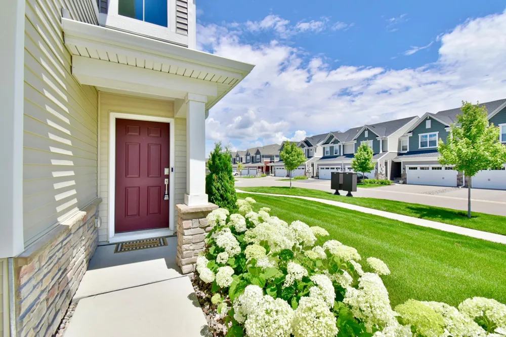 1501 Dogwood Lane Carver, MN 55315