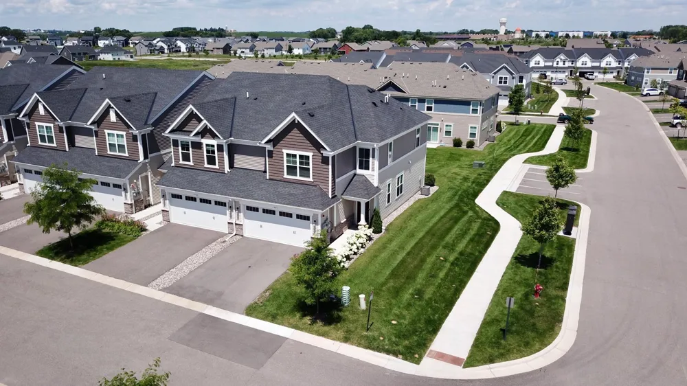 1501 Dogwood Lane Carver, MN 55315