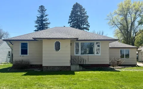 217 Pearl Street W