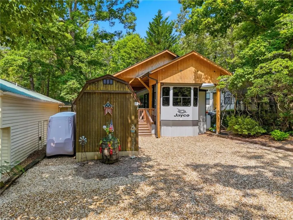 104 Cindy Parkway Cleveland, GA 30528