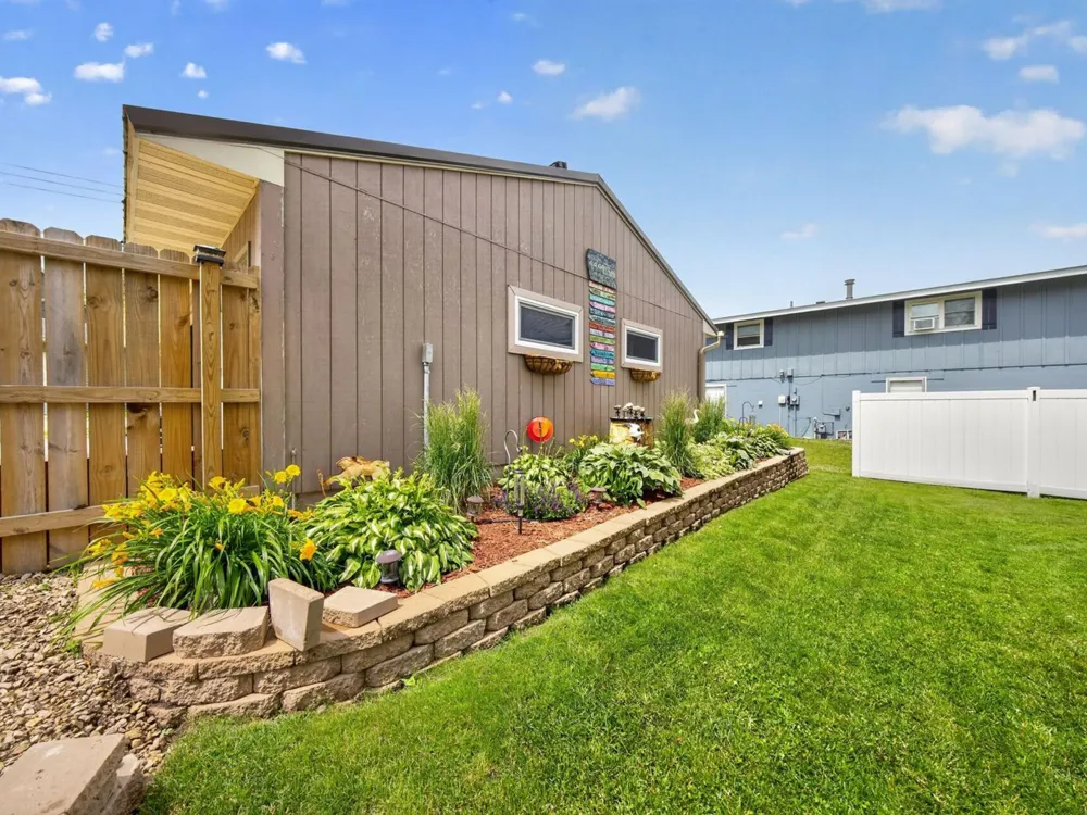 519 Lakeshore Drive Lake City, MN 55041