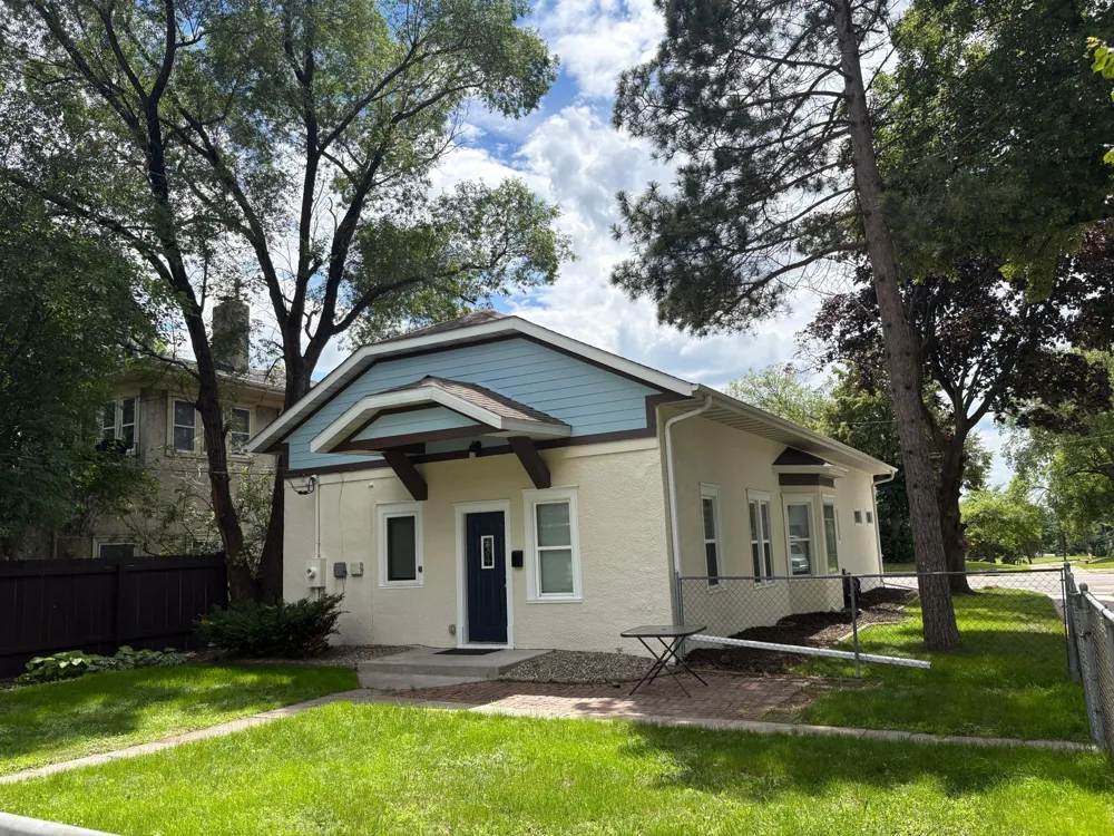 1701 Lowry Avenue NE Minneapolis, MN 55418