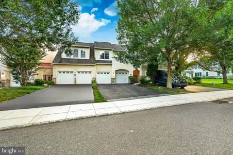 54 OLD BARN DRIVE