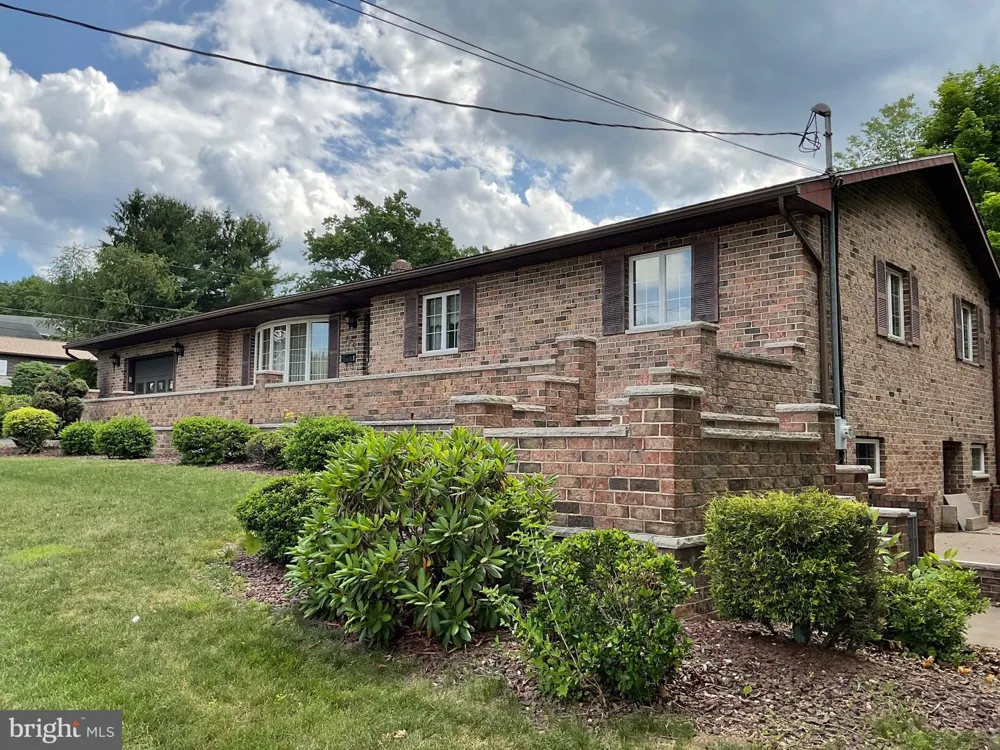 320 S THIRD STREET Frackville, PA 17931