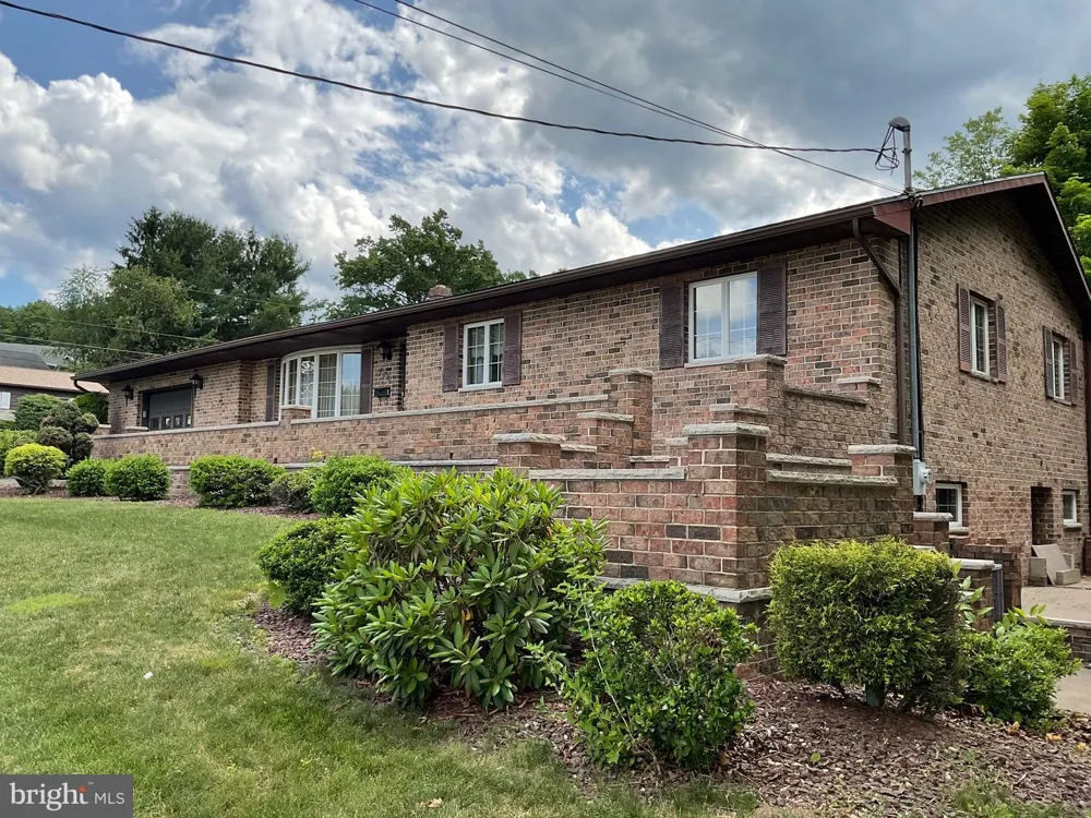 320 S THIRD STREET Frackville, PA 17931