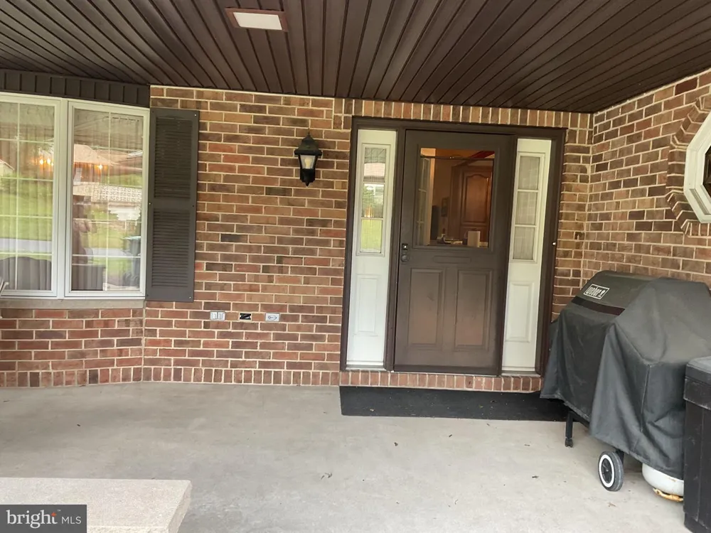 320 S THIRD STREET Frackville, PA 17931