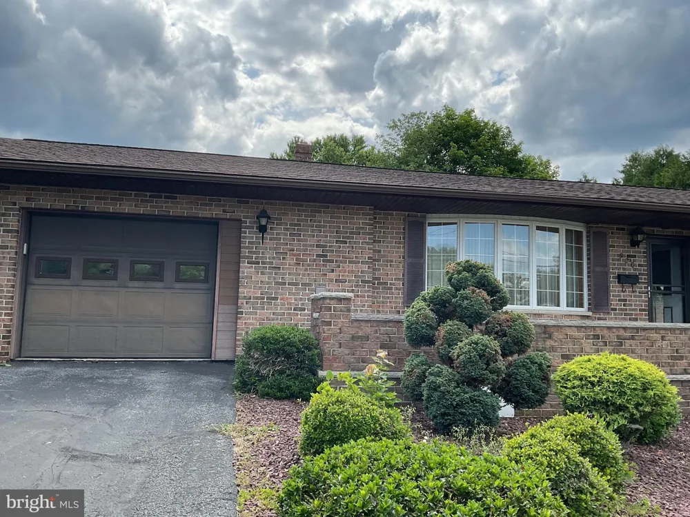 320 S THIRD STREET Frackville, PA 17931