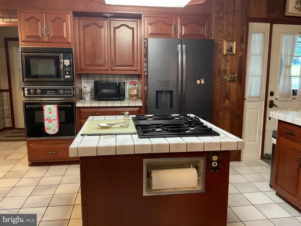 320 S THIRD STREET Frackville, PA 17931