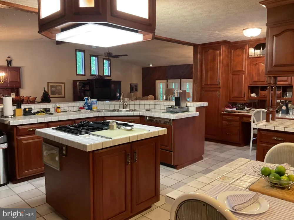320 S THIRD STREET Frackville, PA 17931