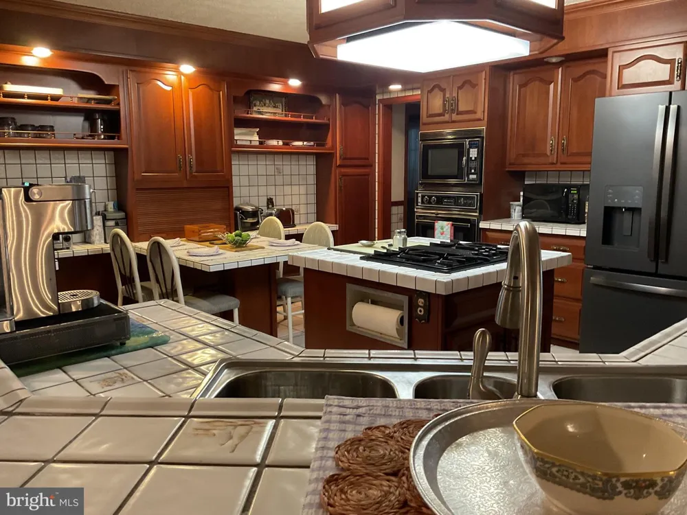 320 S THIRD STREET Frackville, PA 17931