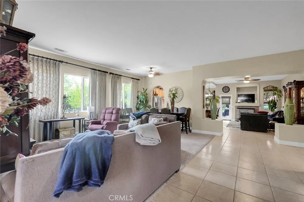12165 Pheasant Run Chowchilla, CA 93610