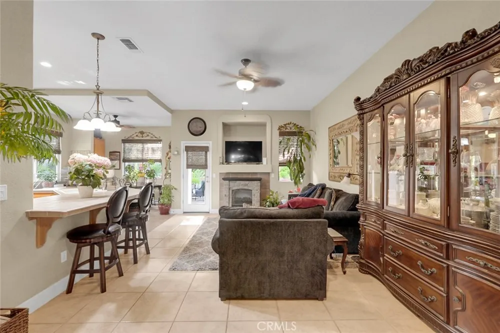 12165 Pheasant Run Chowchilla, CA 93610