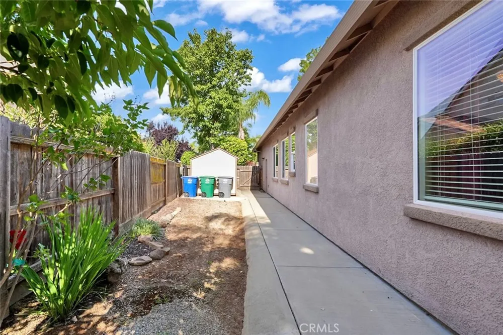 12165 Pheasant Run Chowchilla, CA 93610