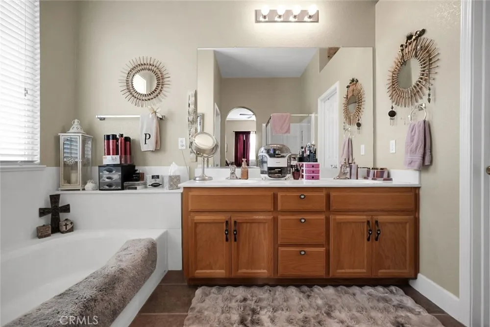 12165 Pheasant Run Chowchilla, CA 93610