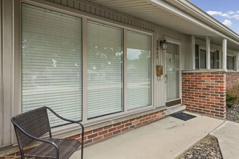 22943 Edgewood Street St Clair Shores City, MI 48080