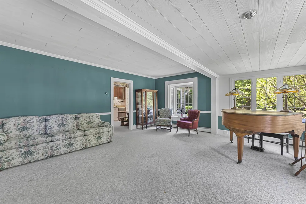737 S Stony Point Road Suttons Bay Township, MI 49682