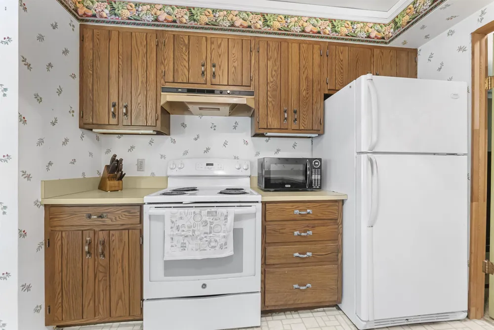 737 S Stony Point Road Suttons Bay Township, MI 49682
