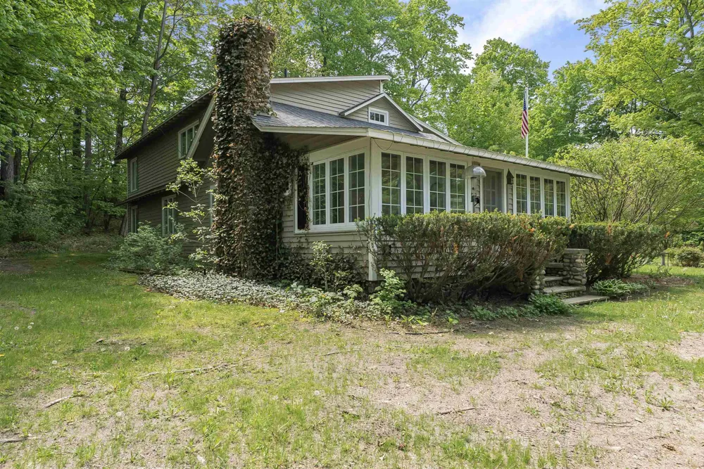 737 S Stony Point Road Suttons Bay Township, MI 49682
