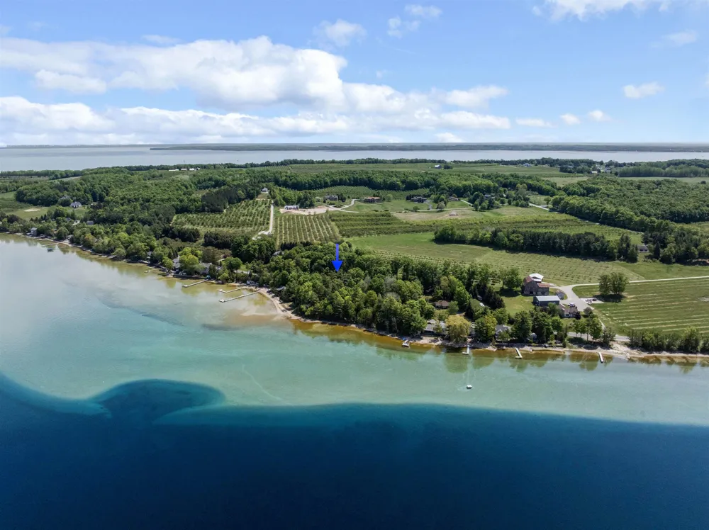 737 S Stony Point Road Suttons Bay Township, MI 49682