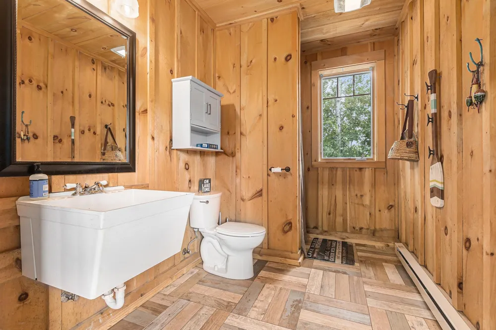 3625 Swaney Road Peninsula Township, MI 49686