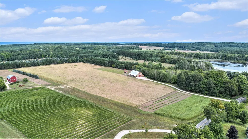 3625 Swaney Road Peninsula Township, MI 49686