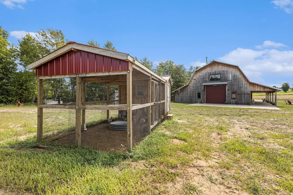 3625 Swaney Road Peninsula Township, MI 49686