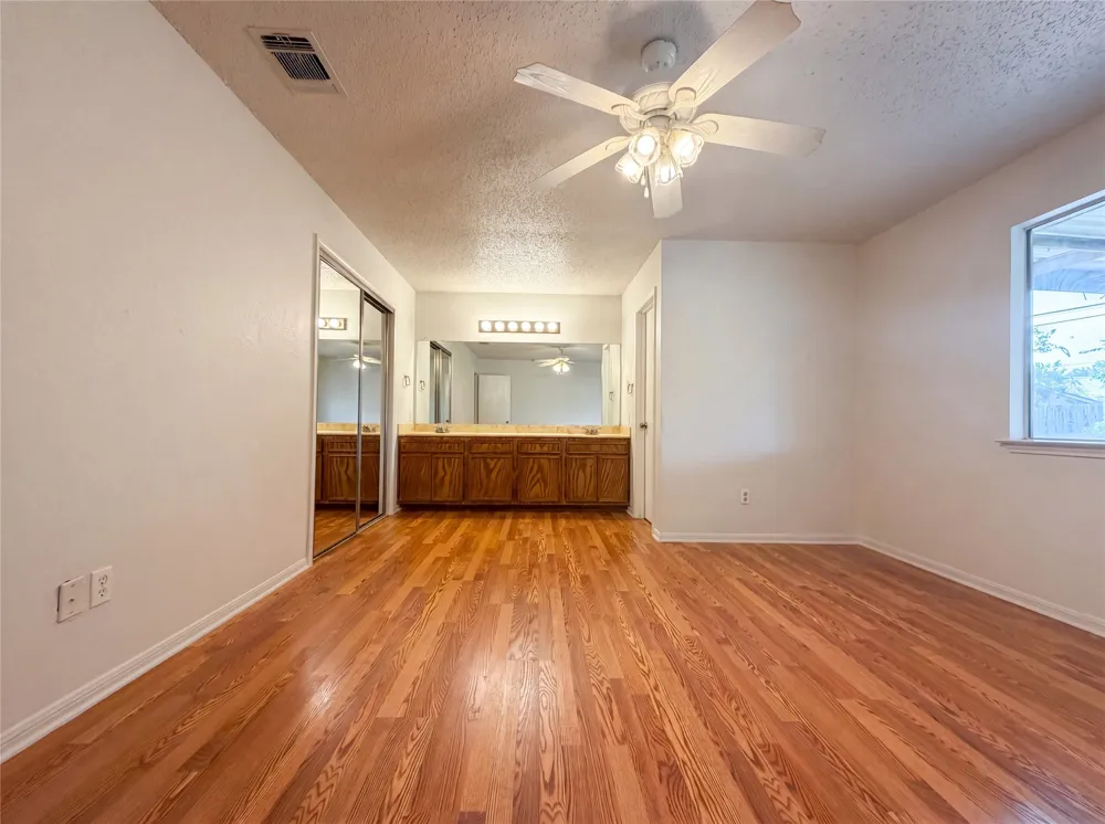 1803 Frontier Trail Round Rock, TX 78681