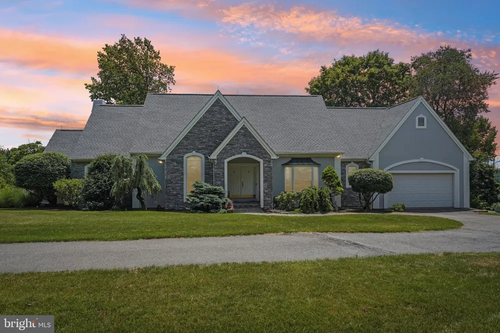 280 SKY LINE DRIVE Easton, PA 18042