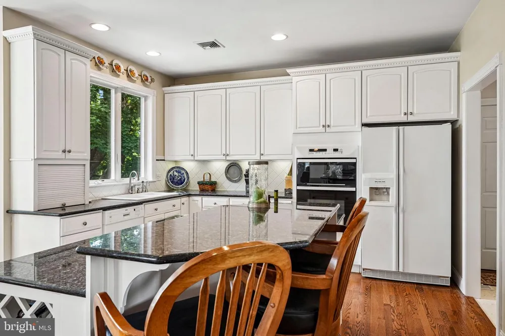280 SKY LINE DRIVE Easton, PA 18042
