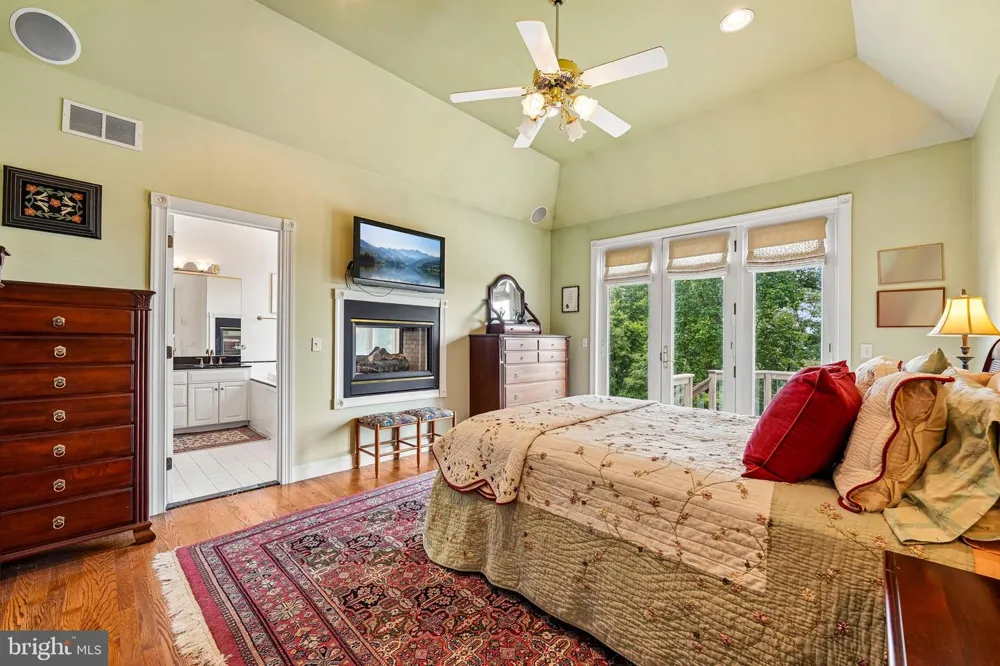 280 SKY LINE DRIVE Easton, PA 18042