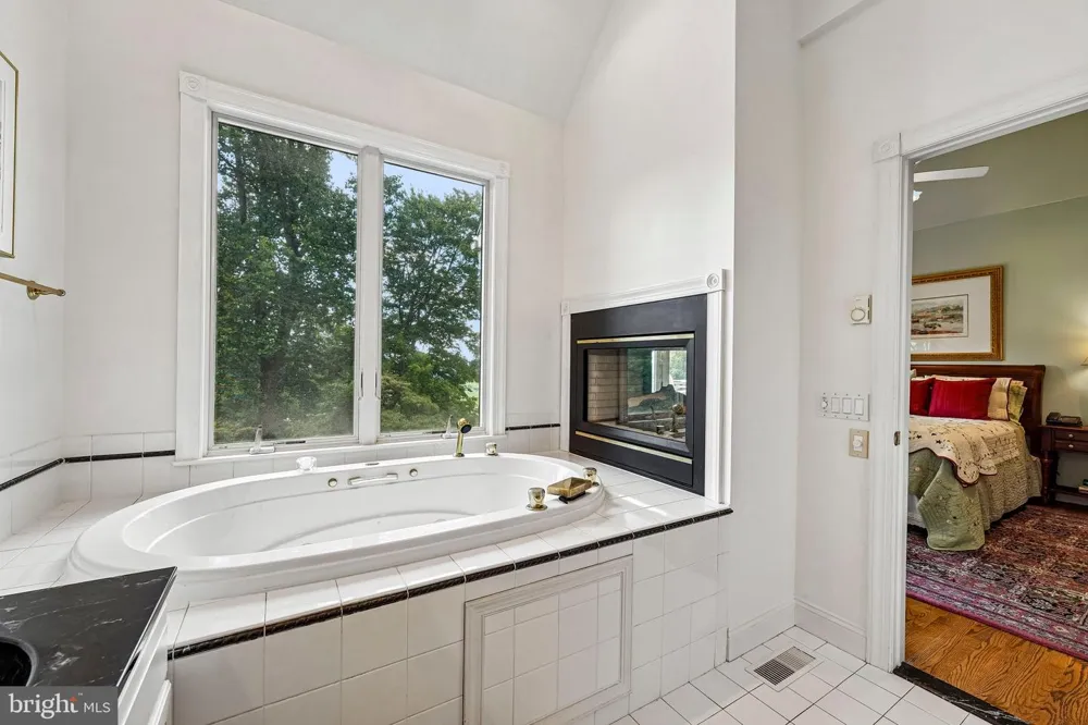 280 SKY LINE DRIVE Easton, PA 18042