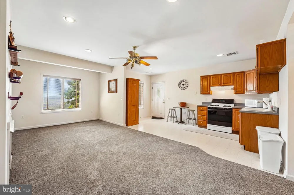 280 SKY LINE DRIVE Easton, PA 18042