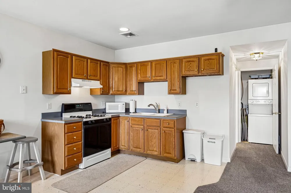 280 SKY LINE DRIVE Easton, PA 18042