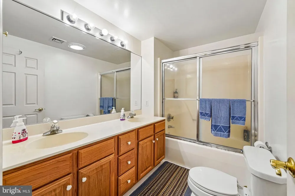 280 SKY LINE DRIVE Easton, PA 18042