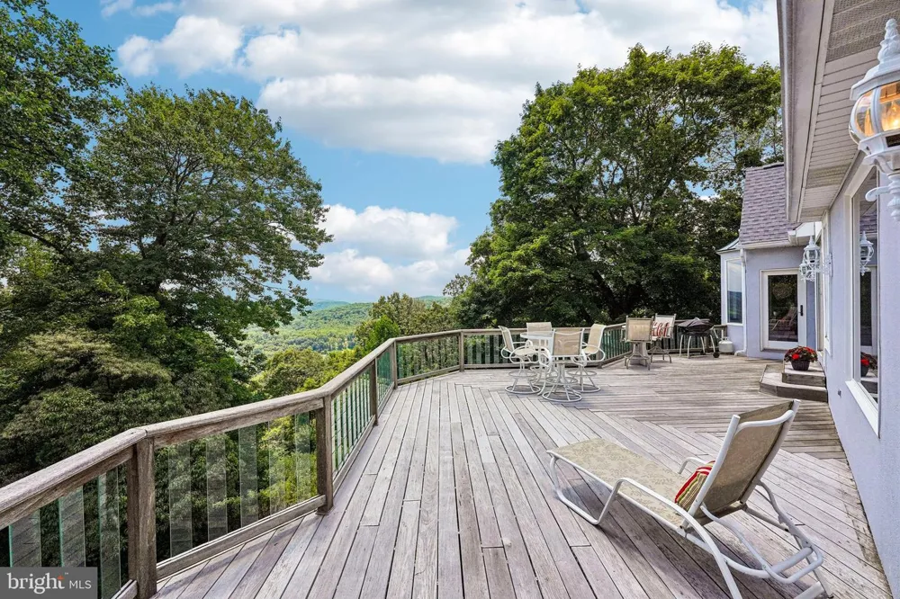 280 SKY LINE DRIVE Easton, PA 18042