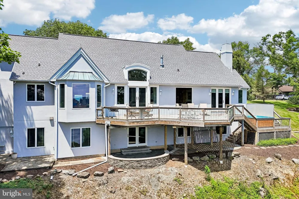 280 SKY LINE DRIVE Easton, PA 18042