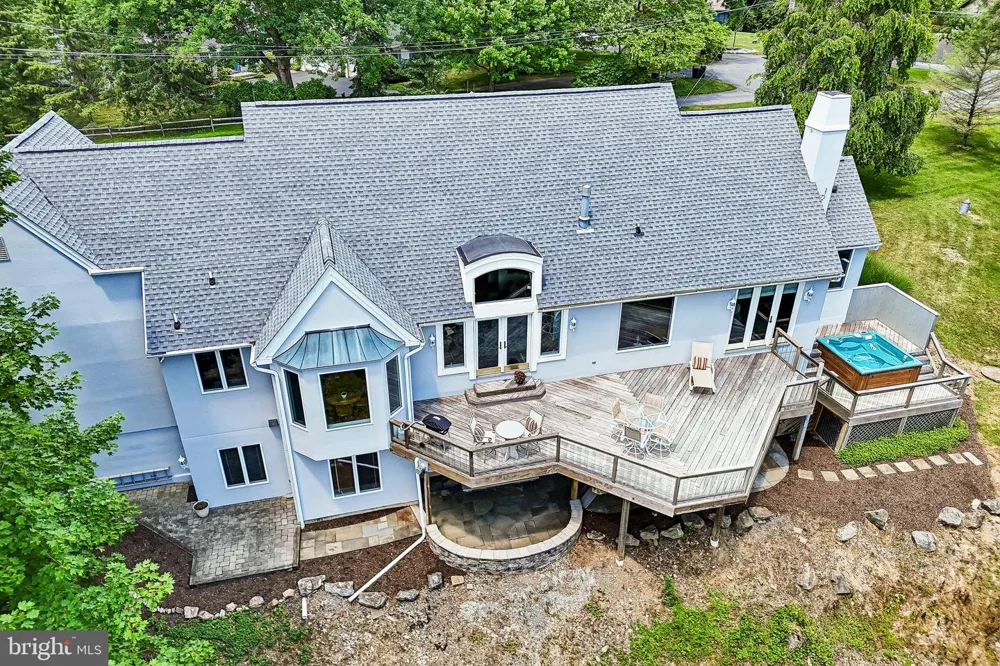 280 SKY LINE DRIVE Easton, PA 18042