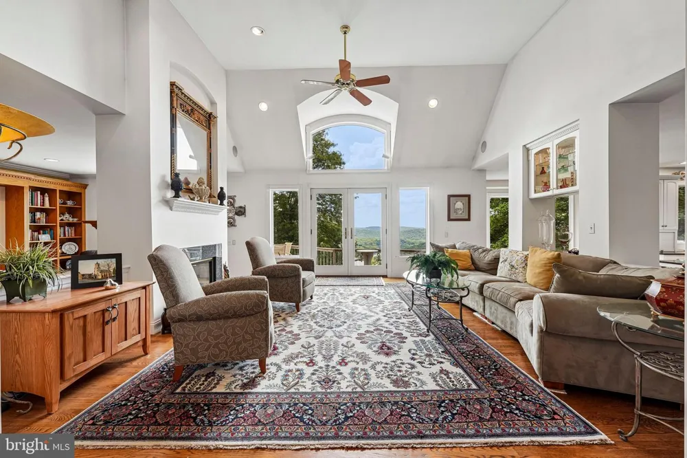 280 SKY LINE DRIVE Easton, PA 18042