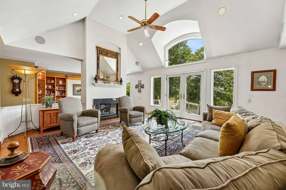 280 SKY LINE DRIVE Easton, PA 18042