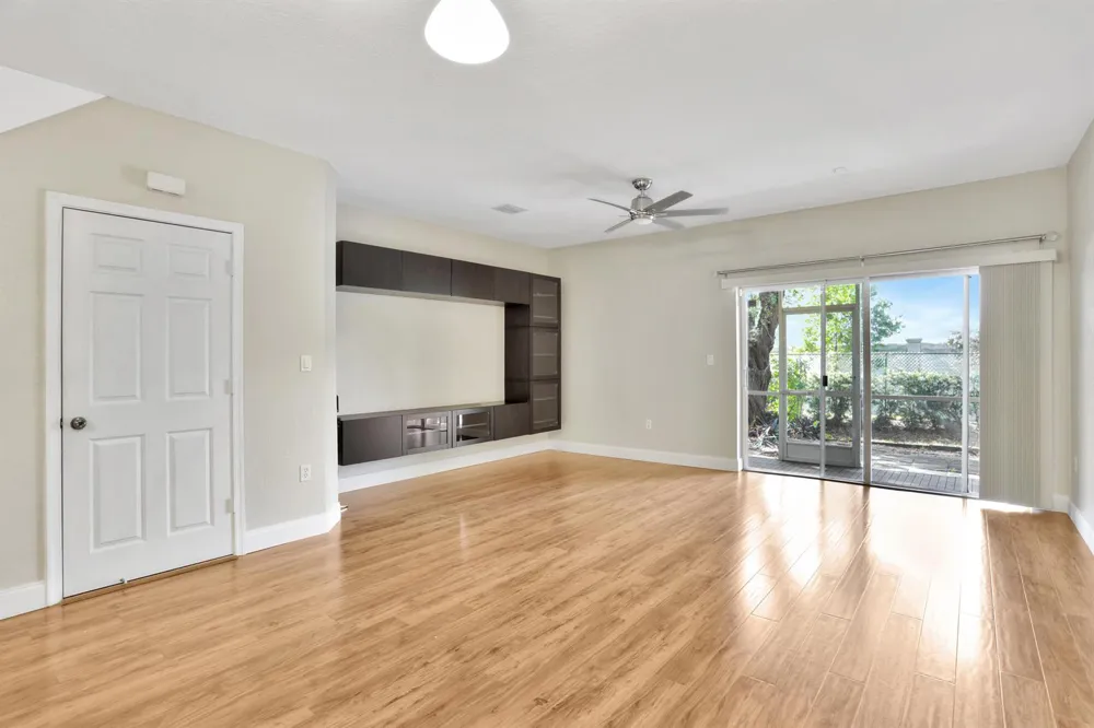 6527 Catalina Lane Tamarac, FL 33321