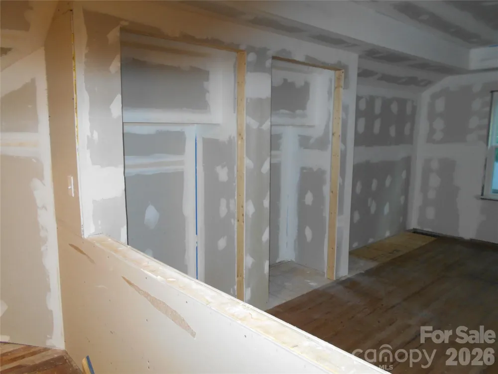18 Herron Street Black Mountain, NC 28711