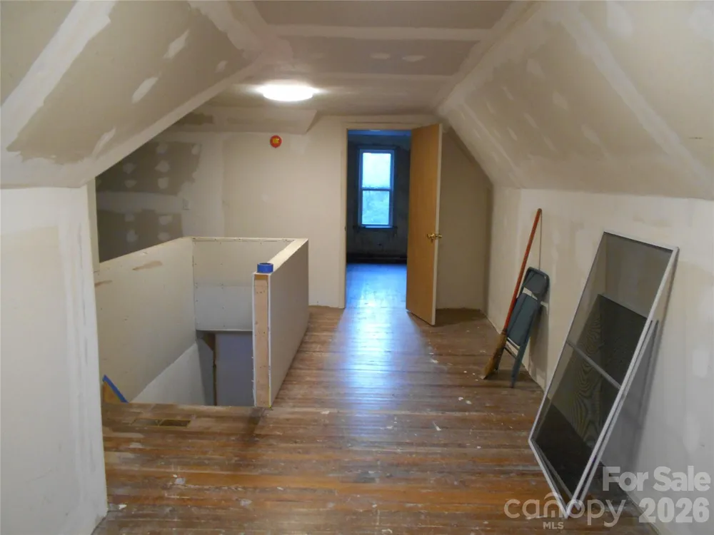 18 Herron Street Black Mountain, NC 28711