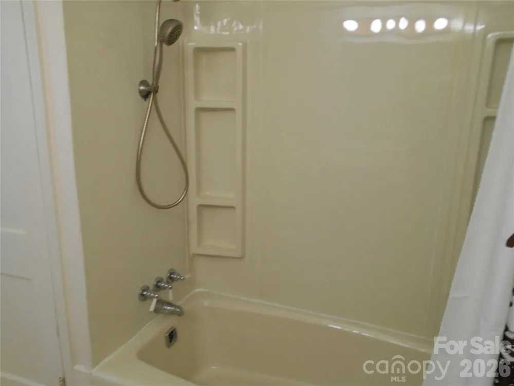 18 Herron Street Black Mountain, NC 28711