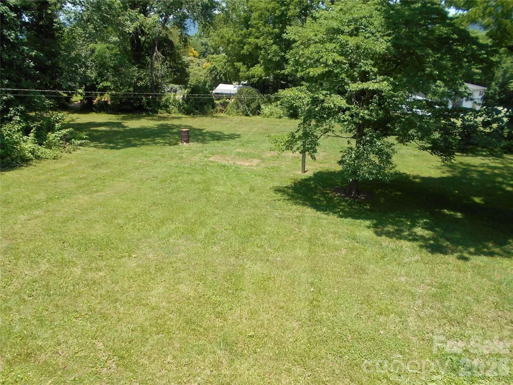 18 Herron Street Black Mountain, NC 28711