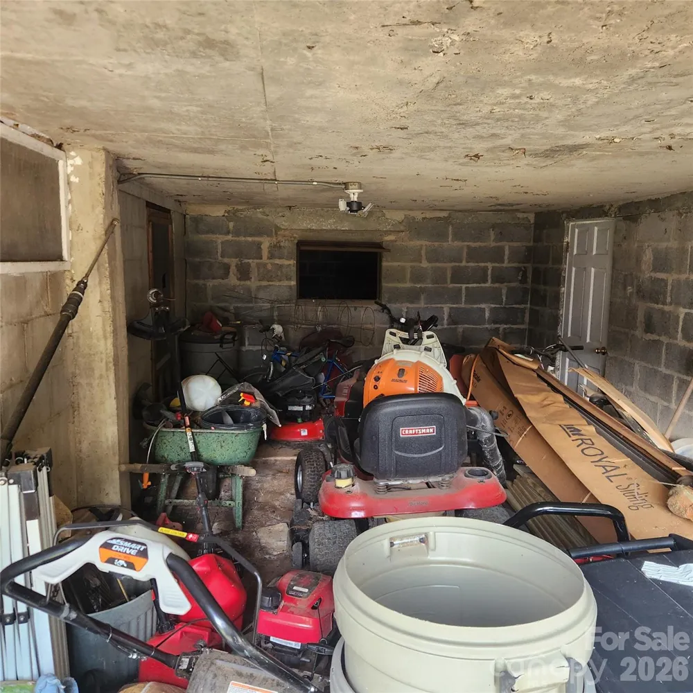 18 Herron Street Black Mountain, NC 28711