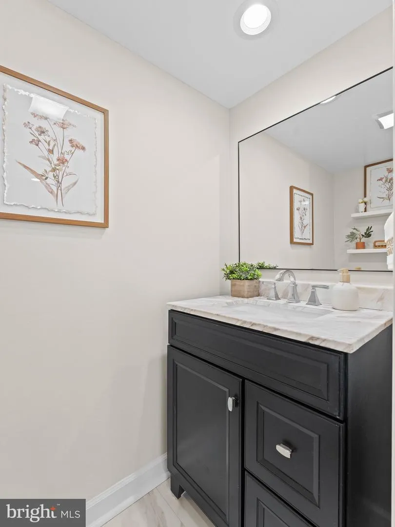 60 PINAFORE LANE Willingboro, NJ 08046