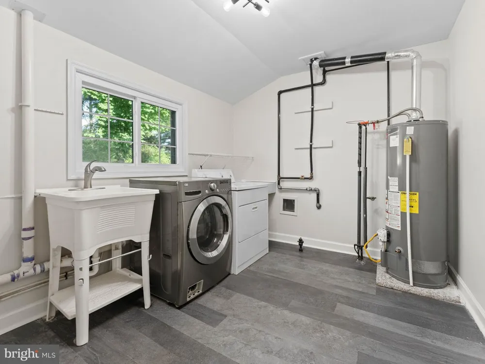 60 PINAFORE LANE Willingboro, NJ 08046