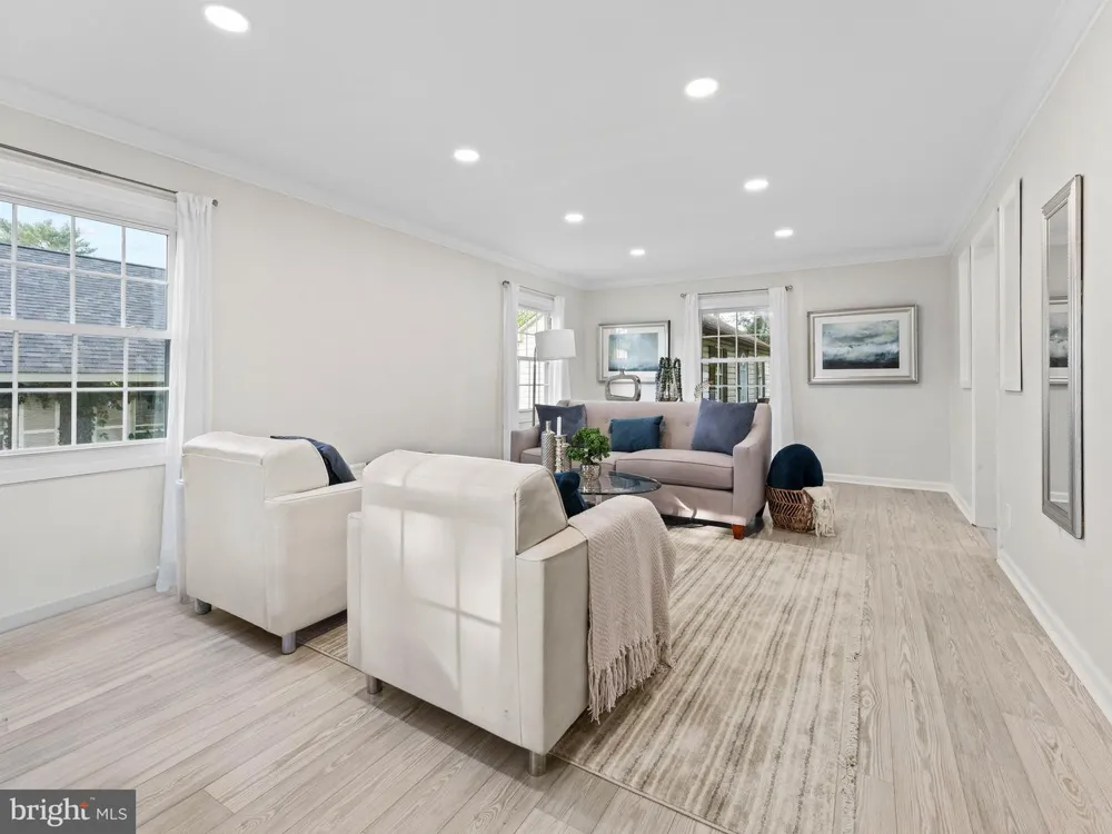 60 PINAFORE LANE Willingboro, NJ 08046